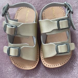 Freshly Picked Infant Sandals Size 4